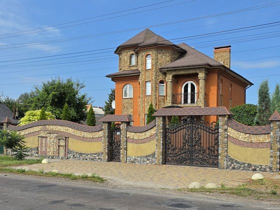 Продаєтся будинок в м.Охтирка Ахтырка