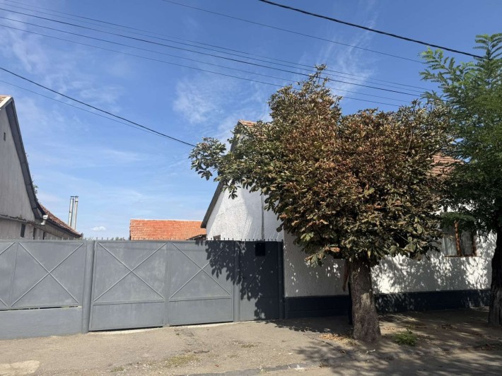 Продам будинок в м. Берегове Закарпатська обл.68000 $ - фото 1