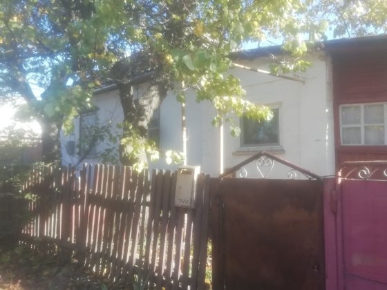 СРОЧНО! Половина дома в Александрии под ремонт/застройку,дачу, склад. Цена 330.000грн. Хороший торг  Олександрія