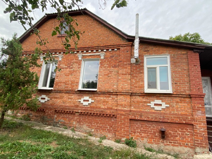 Продається окремий будинок в смт. Високий - фото 1
