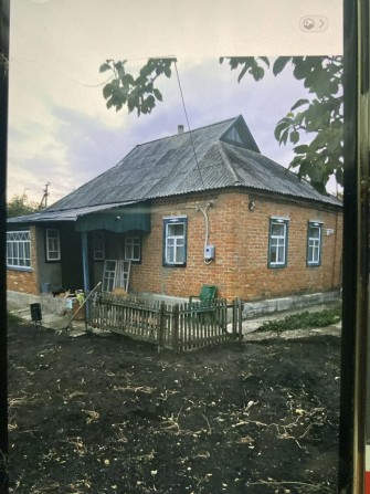 Продається будинок в місті Городище Черкаськоі області. Будинок з пічним опаленням. У дворі є криниц - фото 1