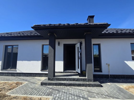 Продам будинок в Гостомелі З частковим ремонтом З Бомбосховищем