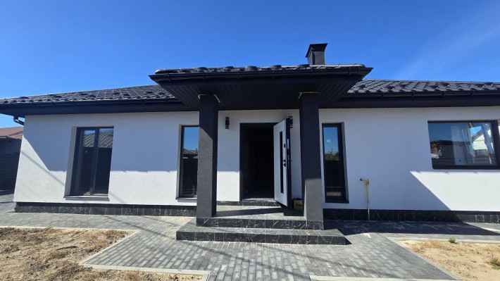 Продам будинок в Гостомелі З частковим ремонтом З Бомбосховищем - фото 1
