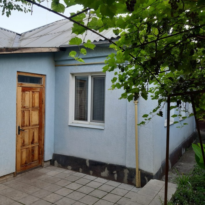 Продається будинок у районі залізничного ринку в м.Ізюм.  Сертифікат розглядається. - фото 1