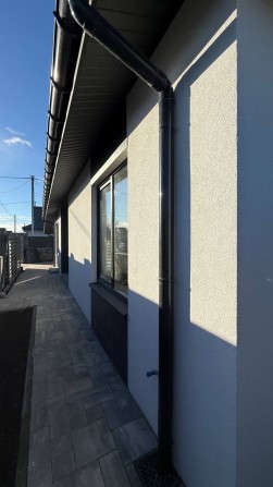 НАЙДОСТУПНІШЕ ЖИТЛО В КМ «НОВА МРІЯ» - таунхаус 58 м² у Гостомелі з двома власними дворами - фото 1