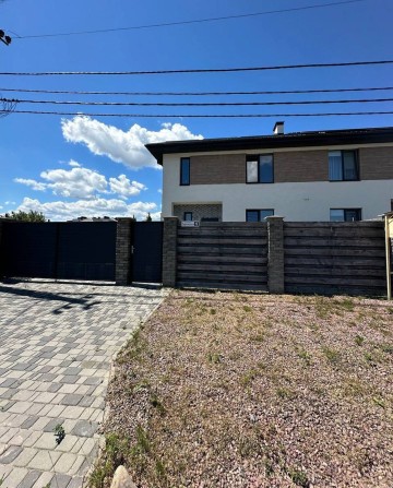 Продам дуплекс 130 м2 з великою ділянкою | під чистовий ремонт | 4 кімнати | Гостомель | Від власник - фото 1