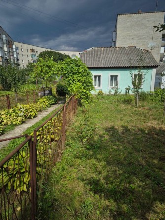 Продам будинок в районі Ковельского парку в м.Коростень - фото 1