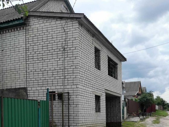 продається 1/2 будинку Миргород