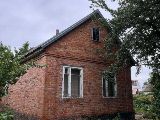 Будинок біля річки Миргород