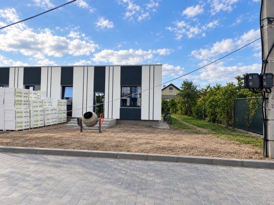 Продаж одноповерхового будинку з боковою ділянкою! Нетішин