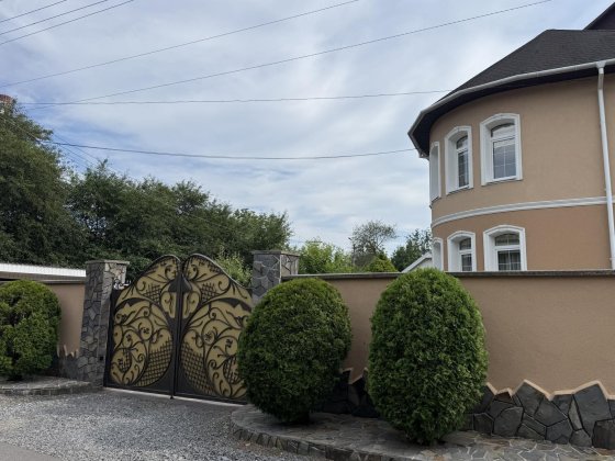 Продається елітний 4поверховий будинок преміум-класу Мукачево Мукачеве