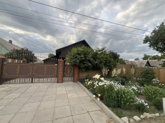 ПРОДАМ БУДИНОК район новостройка