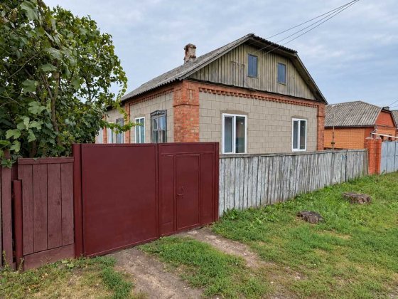 Продам будинок із літньою кухнею та городом — $16 000 Ромны