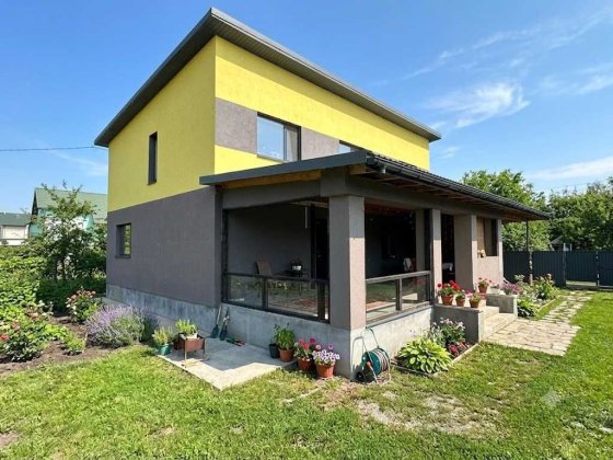 Продаж сучасного будинку з сауною біля лісу Стрий