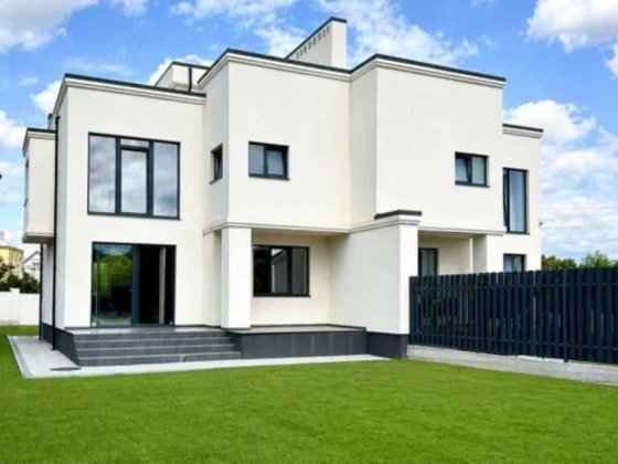 Продаж нового сучасного будинку з великою терасою на даху в Трускавці Трускавец
