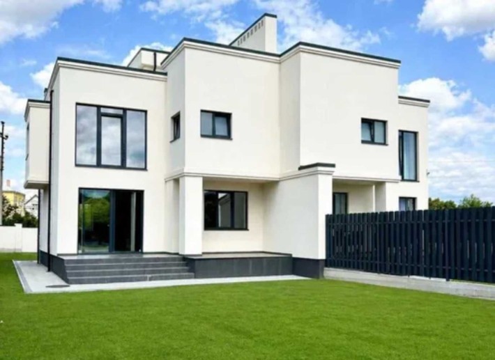 Продаж нового сучасного будинку з великою терасою на даху в Трускавці - фото 1