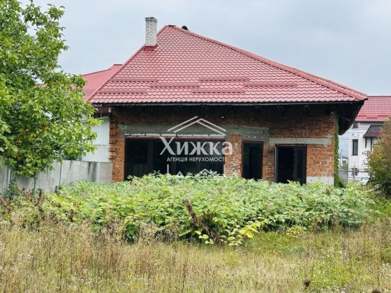 Продається сучасна новобудова у м. Хуст Хуст