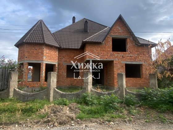 Продаж  добротного будинку в місті  Хуст Хуст