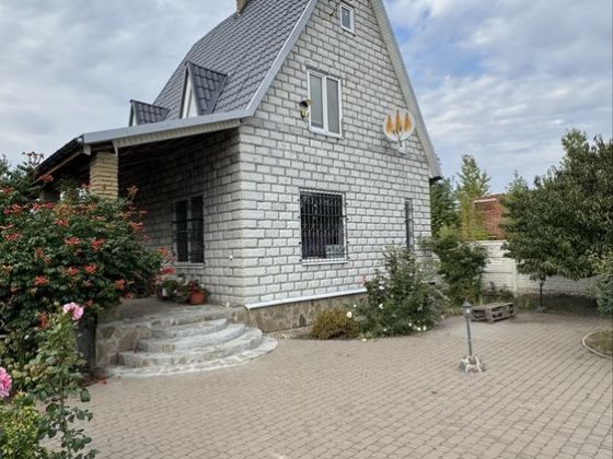 Продам 2-х этажный дом , свежей постройки в Чугуеве Чугуев