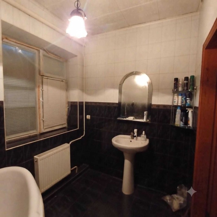 Продам дом Чугуев в парковой зоне - фото 1