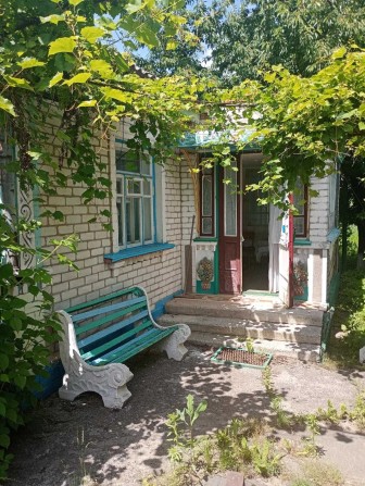 Продаж 1 поверхового будинку з верандою і ділянкою на 10 соток, 81.1 кв. м, 4 кімнати, м.Ладижин - фото 1