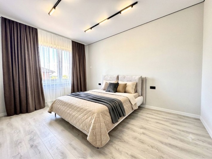 Продаж будинку з ремонтом - фото 1