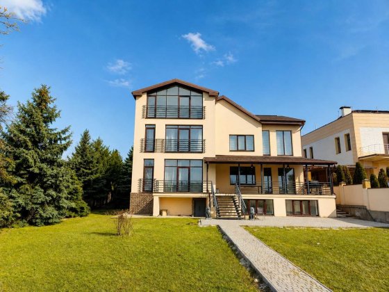 Продам будинок в с. Єрмолаївка Слобожанське Підгороднє Підгородне