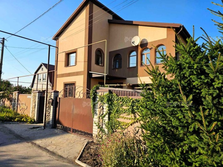 Продаж будинку з банькою, пропозиція для великої родини - фото 1