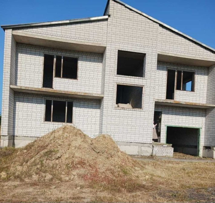 Продажа будынка 13×13 двух поверховый не достроеный - фото 1