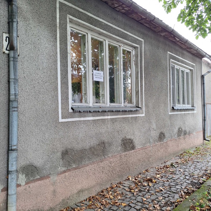 Продається затишний будинок в тихому районі м.Тячів Закарпаття - фото 1