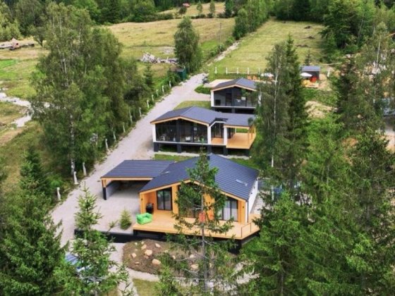 Продаж трьох будинків з басейном в К М «Greenhill chalet» Микуличин Микуличин
