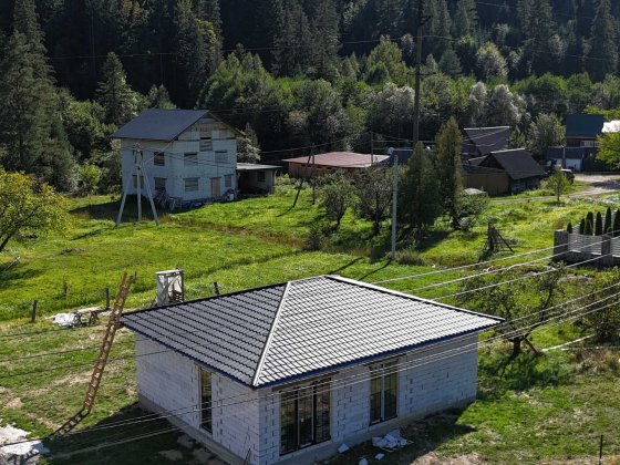 Будинку площею 98 м² у Микуличині із неймовірною панорамою на гору Хом’як.