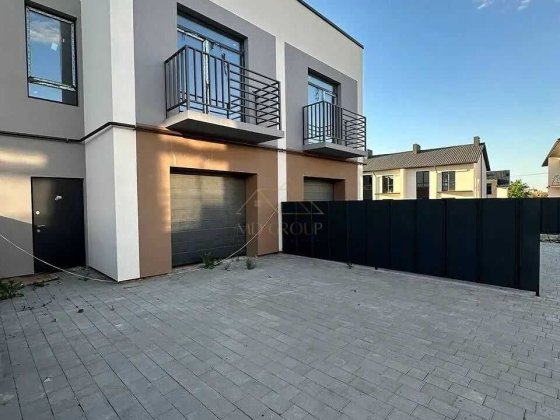 Продається готовий таунхаус 135м2 з гаражем біля ЖК Калинова Слобода Крихівці