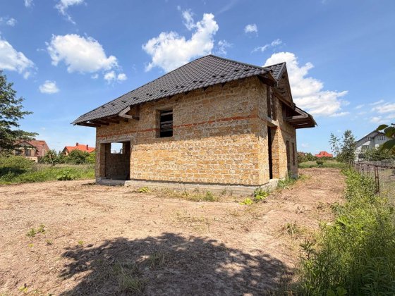 Продаж будинку у с.Драгомирчани, новий масив новобудов Драгомирчани