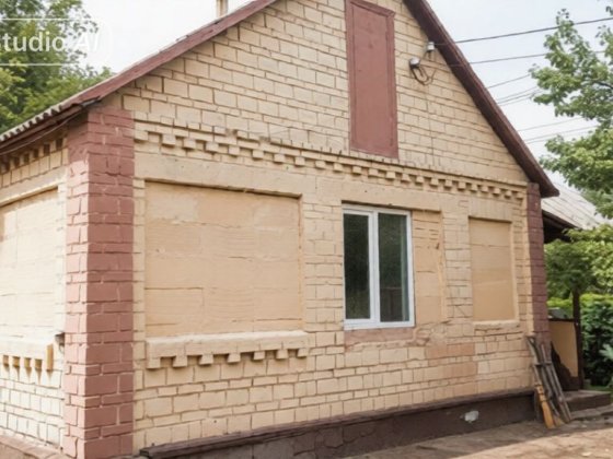 Продам дом в Крюковщине з газом, водою і каналізаціею в приміщенні на 7 сотках біля двох озер Крюківщина