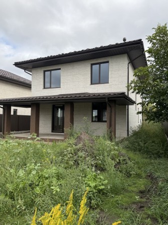Продам будинок 150,7 м² у Гатному, 6 соток, газ, 16 кВт, свердловина, 190 000 $ - фото 1