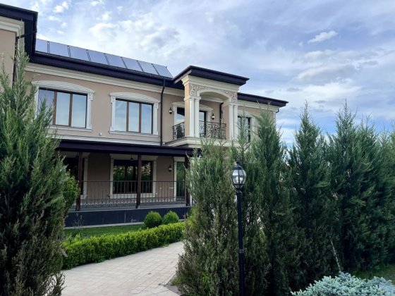 Продаж нового будинку КМ Montana village 30 соток Козин Козин