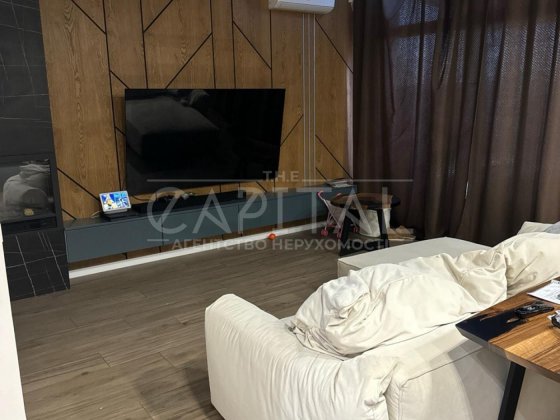 Будинок 160 м² у Гатному, 6 соток, 2 поверхи, 2 спальні і дитяча, гардеробна, з ремонтом Гатне
