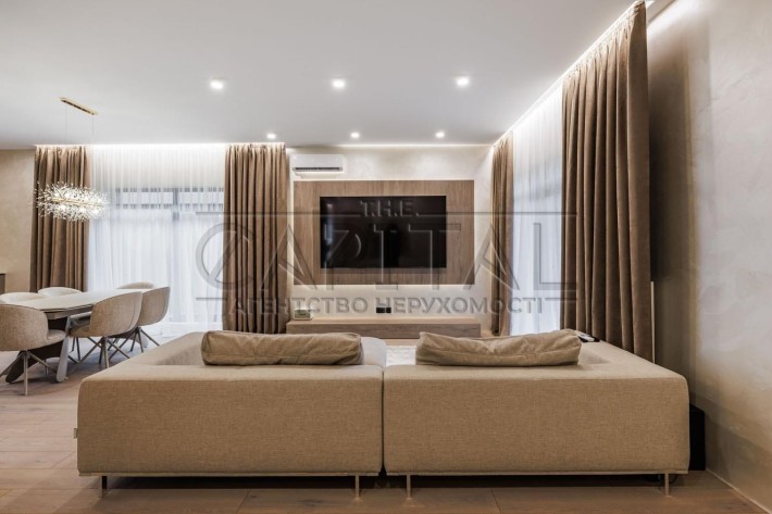 Будинок 150 м² у центрі Козина, 4 соток, 3 спальні, дизайнерський ремонт, генератор і EcoFlow, з меб - фото 1