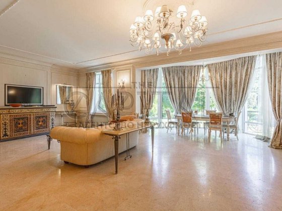 Продаж / Будинок / 800 м2 / Крюківщина / вул. Сагайдачного