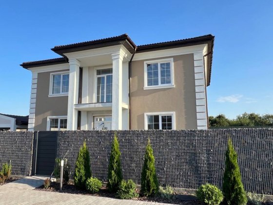 Будинок 190 м² у Крюківщині, 7,5 соток, 850 м до озера, без комісії