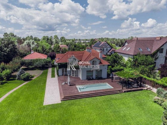 Продаж Будинок Вишеньки КМ «Княжий Затон» 3 кімнати 360 м² 40 соток Басейн Вихід до води Генератор Р Вишенки