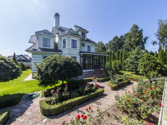 Елегантна заміська резиденція 380 м² з басейном на 45 сотках | Білогородка Белогородка