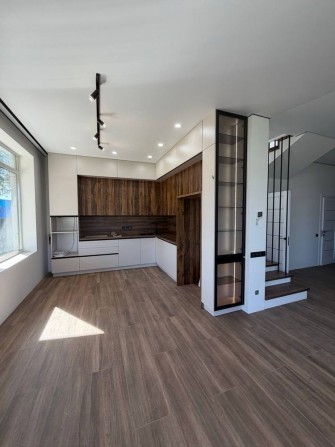 Будинок з новим ремонтом у Ходосівці, 6.5 соток, газ, тераса - фото 1