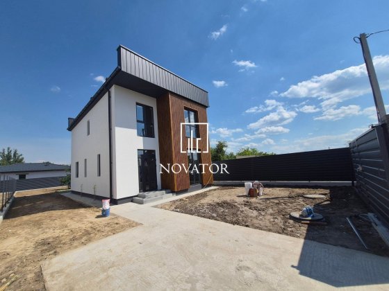 Продаж будинку 120 м² на ділянці 4,4 соток у Білогородці.