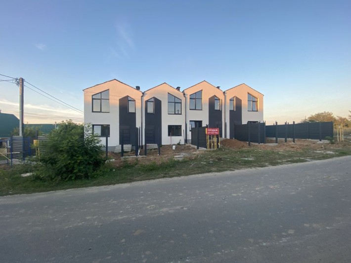 Таунхаузи в Гореничах, газ, держ.програми, хороша ціна буде - фото 1