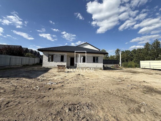 Терміново продам будинок на великій ділянці, газ, центральна вода, 3-кімн., 120 м², Ворзель. Без ком