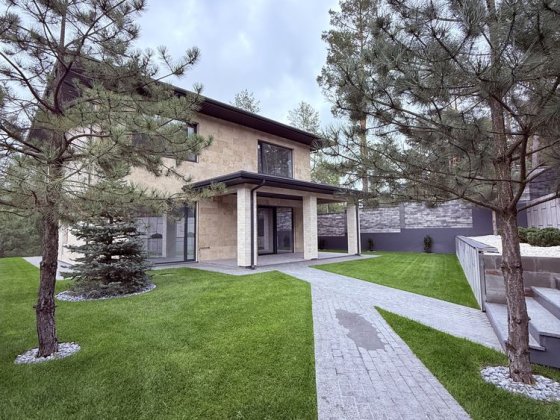 Будинок преміум класа в с. Гореничі, 260м2, гараж, укриття, сауна, басейн. Гореничі