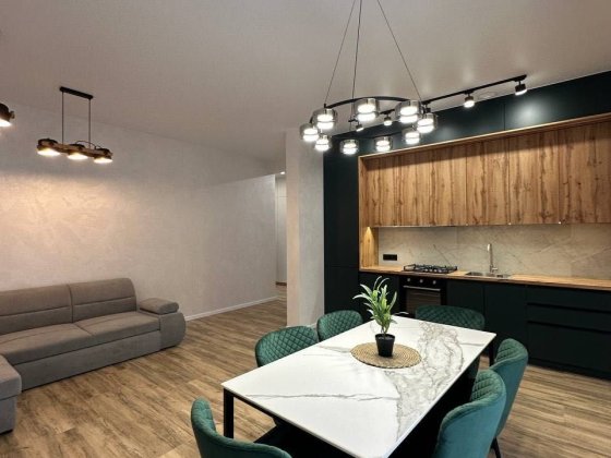 Продам будинок з Ремонтом в місті Ворзель, 100 м², Ділянка 4 сотки — 190 000 $ Готові Документи. Мін