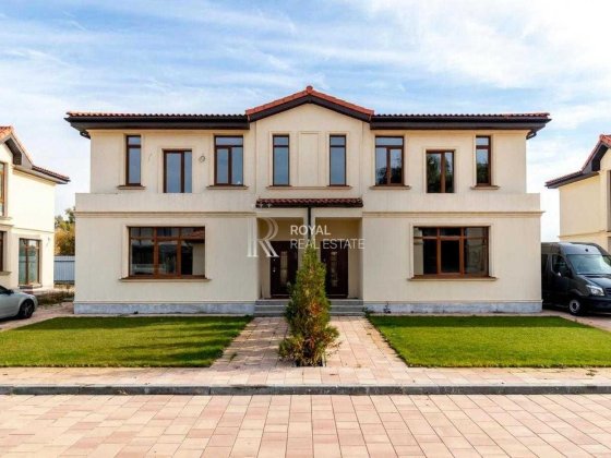 Продаж Будинок Підгірці КМ «ФОНТАН» 4 кімнати 145 м² 3 сотки Панорамні вікна Тераса Басейн Закрита т Подгорцы